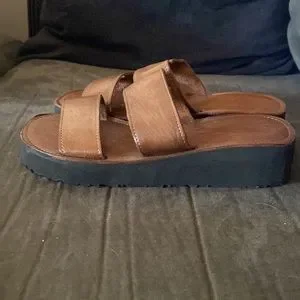 Artisanal | Shoes | Nwot Artisanal Sandals 0 Leather | Poshmark display picture 1